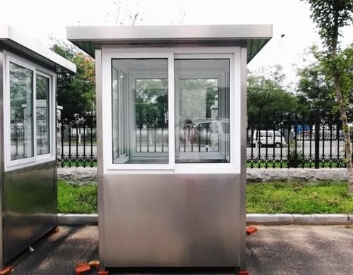 塑钢岗亭与不锈钢岗亭有什么区别?漳州福建岗亭厂家解答