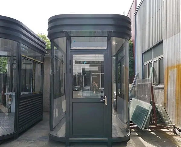 小区保安室是选用土建的好，还是漳州岗亭好？